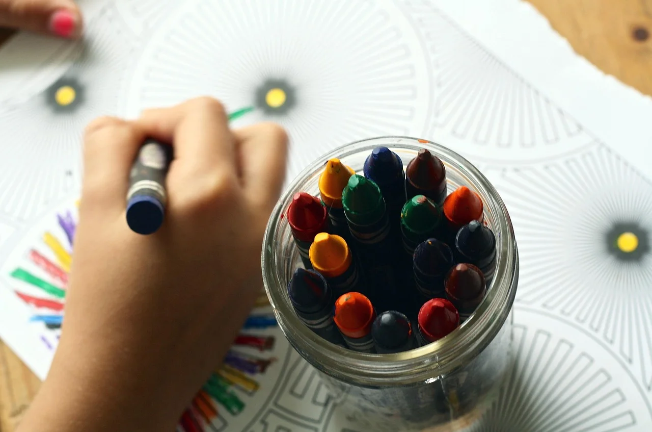 ADHD u dzieci: jak odróżnić objawy od normy rozwojowej w wieku przedszkolnym
