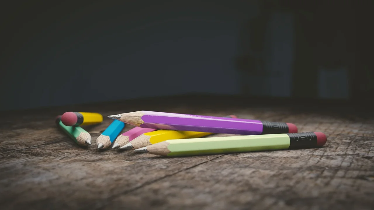 Ścieżki kariery: jak przejść z gabinetu do pracy jako psycholog pracujący z młodzieżą